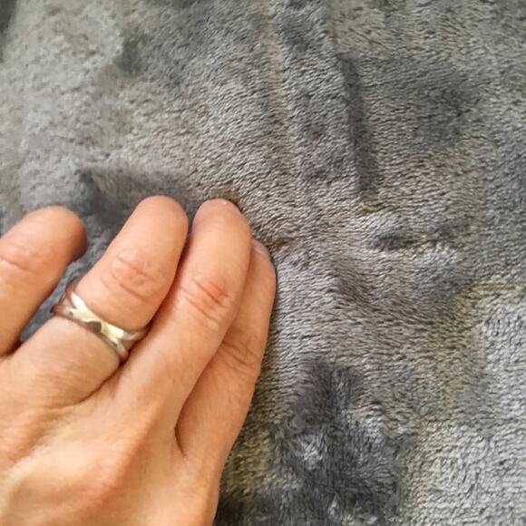 Sterling Silver Unique Round Crystal Ring - Picture 8 of 8